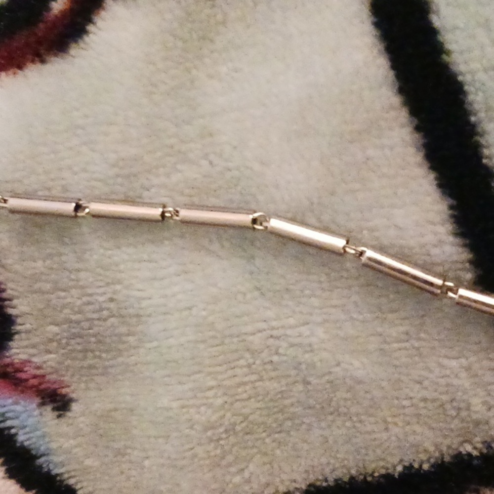 Direction One Necklace - Picture 4 of 8